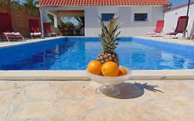 Holiday Home Donji Lepuri