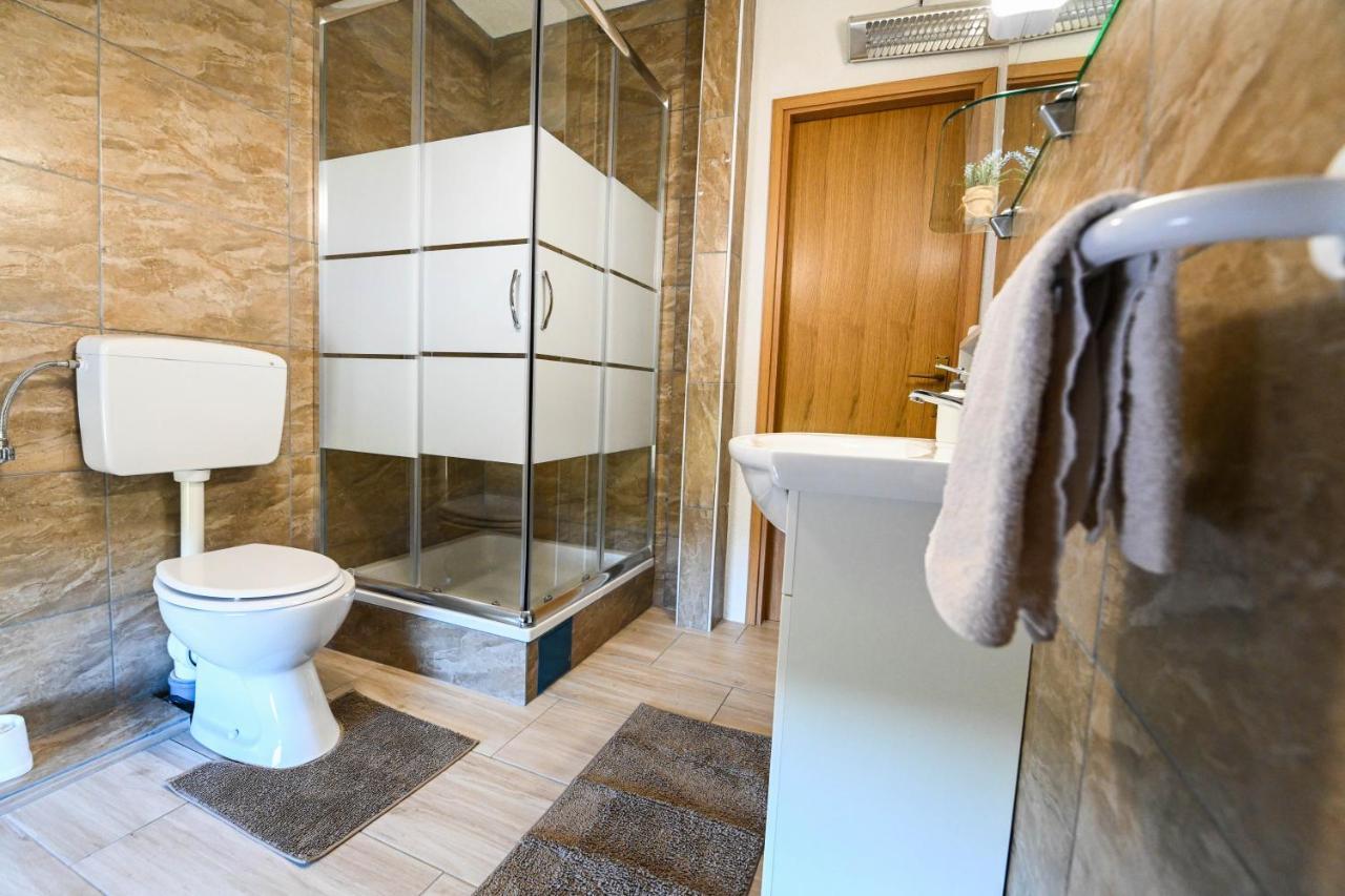 Holiday Home Donji Lepuri Lisicici Exterior foto