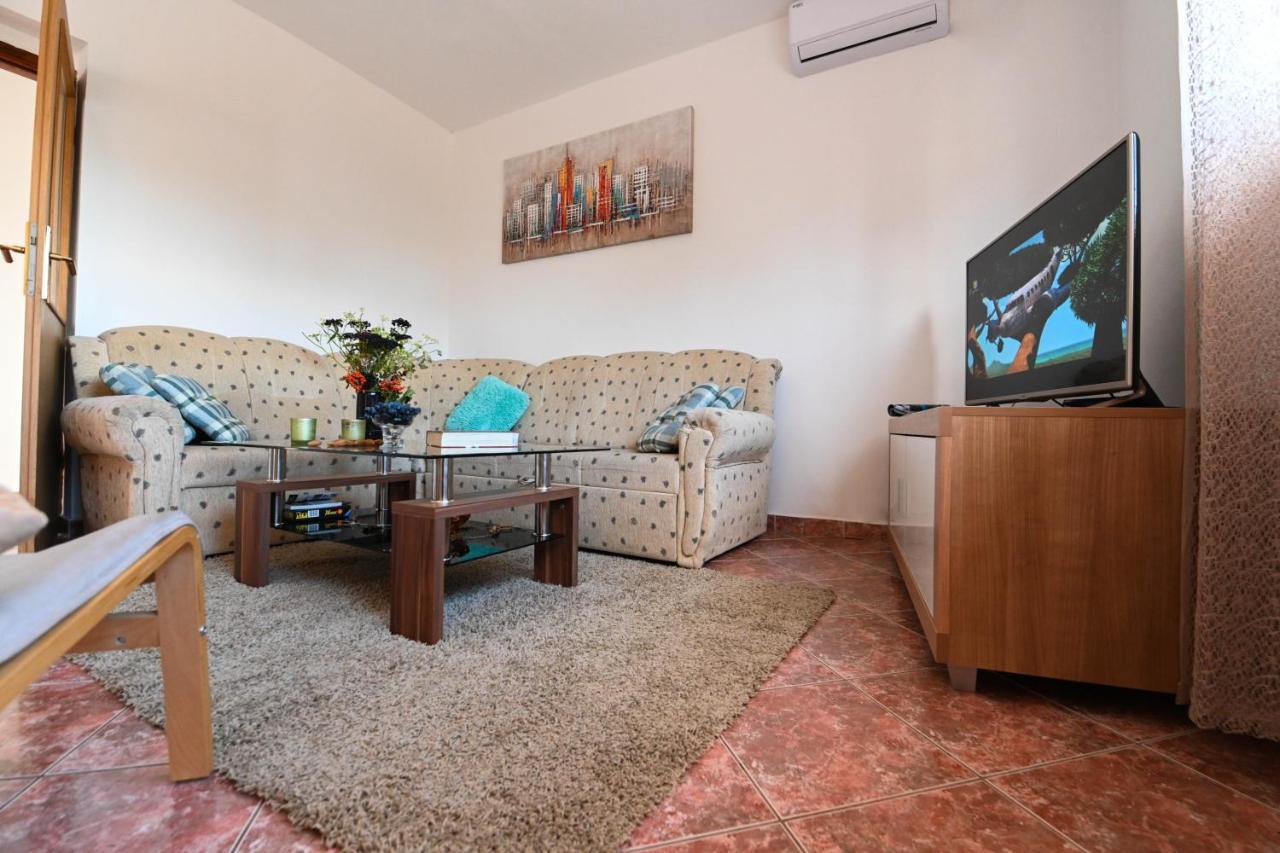 Holiday Home Donji Lepuri Lisicici Exterior foto